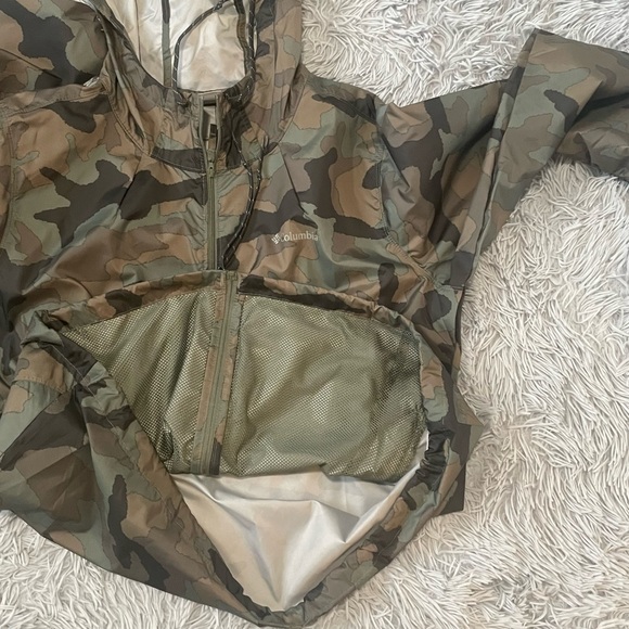 Columbia Sportswear Camo Women's Wind Breaker Jacket - Picture 9 of 13